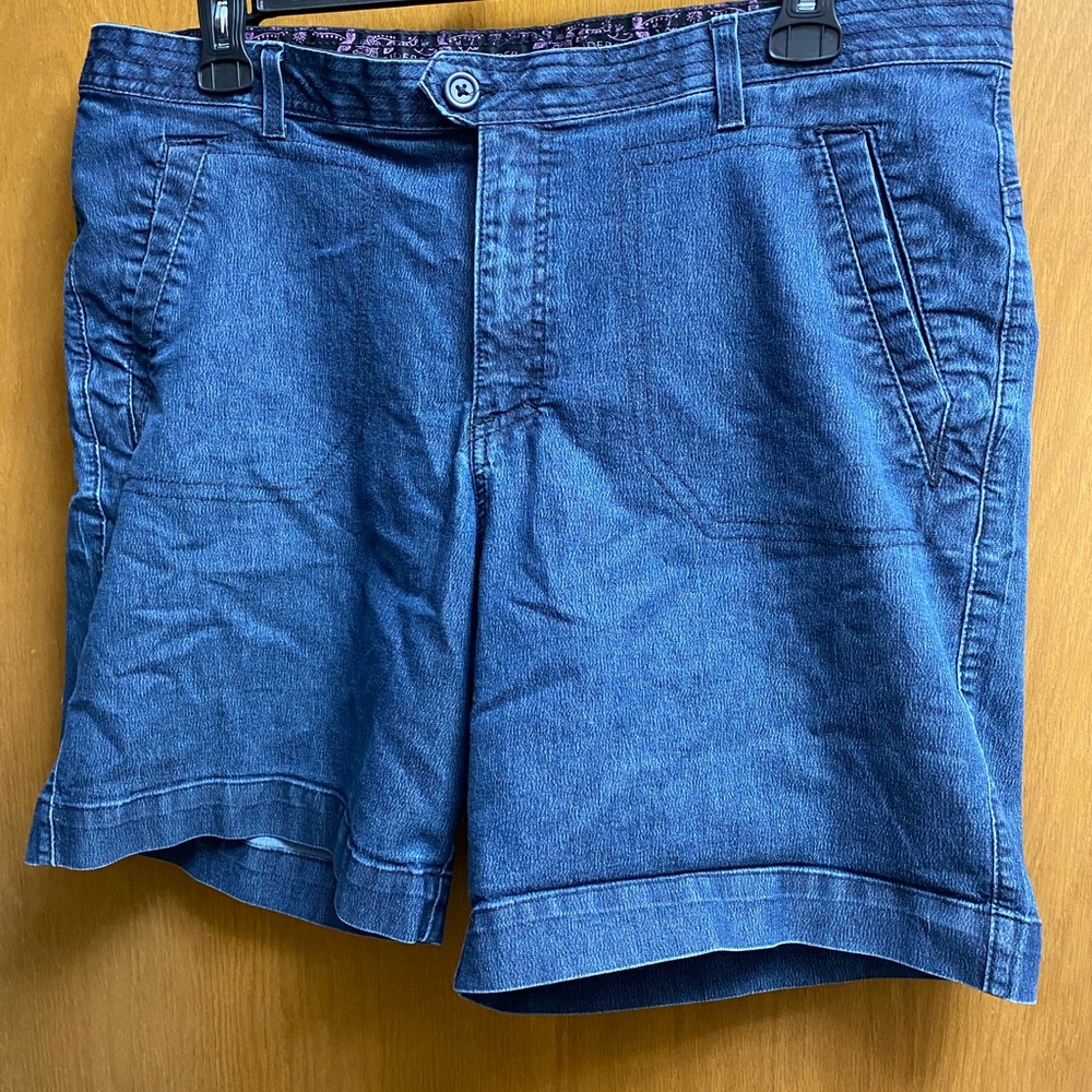 Riders by Lee jean shorts